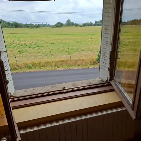 La Maison Chaleureuse Et Reposante De Perignat