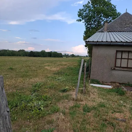 La Maison Chaleureuse Et Reposante De Perignat Vakantiehuis
