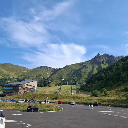 La Maison Chaleureuse Et Reposante De Perignat Vakantiehuis